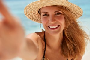 Lee más sobre el artículo Cómo Conservar la Higiene Dental Durante las Vacaciones de Verano